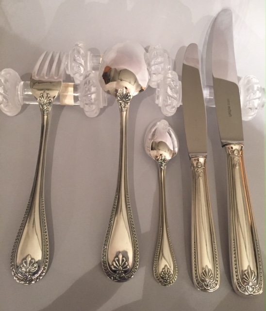 (Français) Ménagère de style Empire, modèle Récamier, de l’orfèvre Saint Médard