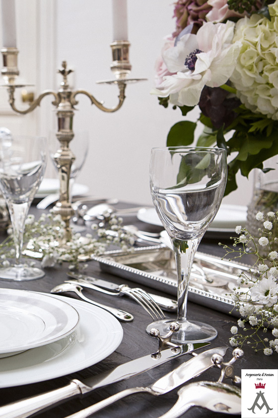 (Français) Nettoyage de l’argenterie pour les hôtels/restaurants