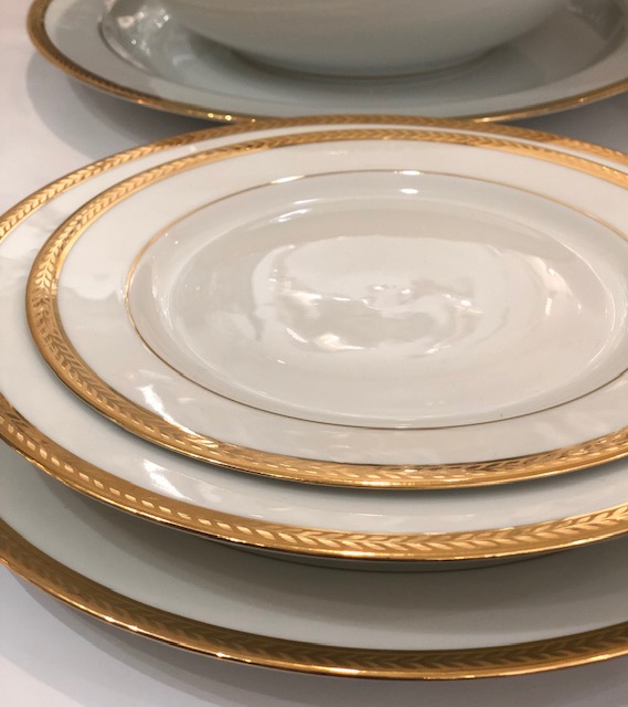 (Français) Service de table & service à café- porcelaine de Limoges- signés Bernardaud