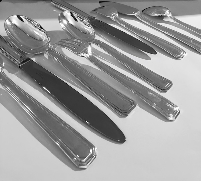 (Français) Ménagère, orfèvre Orbrille, 191 pièces, Art-déco,argent massif, à saisir