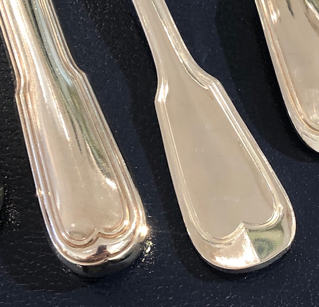 (Français) A saisir vite : Ménagère complète- modèle Filet-orfèvre Boulenger- 127 pièces