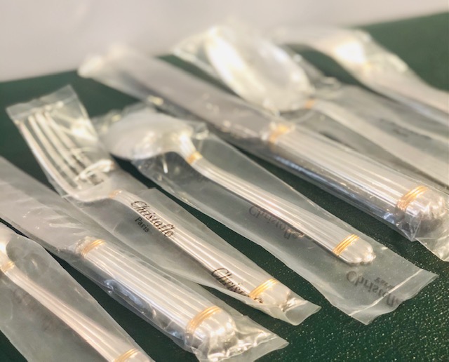 (Français) Exceptionnelle ménagère Christofle, Aria, bagues dorées, jamais utilisée !