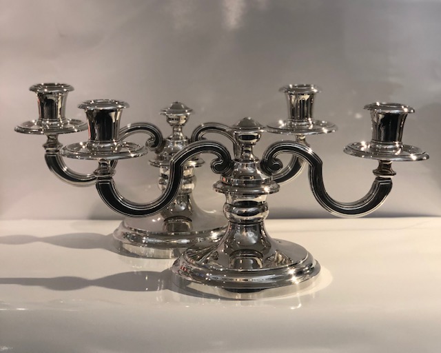 (Français) J-6…pour votre table de Noël, 2 cadeaux à saisir vite !