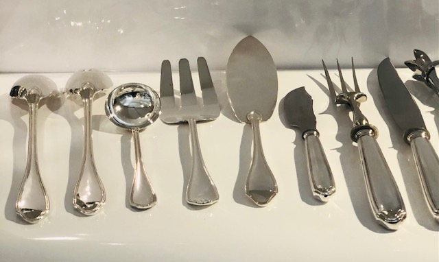 (Français) Ménagère ancienne, Ravinet d’Enfert, opportunité à saisir vite !