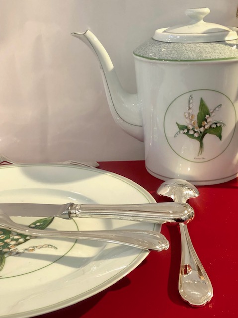 (Français) Exceptionnelle ménagère Spatours, Christofle et service de table Christian Dior !