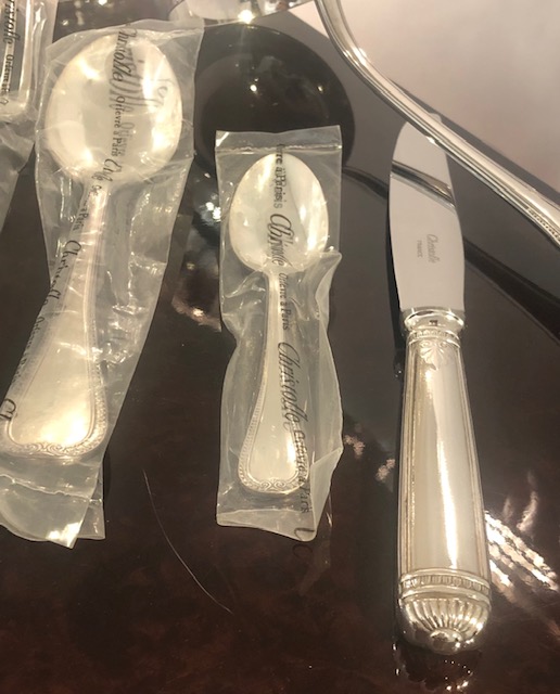 (Français) Ménagère, 61 pièces, Christofle, Malmaison.