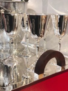 Magnifique plateau, CHRISTOFLE, "art-déco", époque 1925, poignées en palissandre, parfait état.