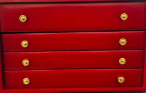 Longueur : 45cm ; largeur : 30cm ; hauteur : 28,5cm