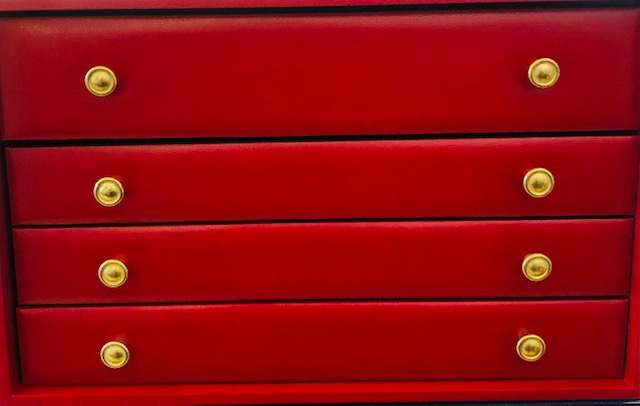 (Français) Les coffres d’Argenterie d’Antan !