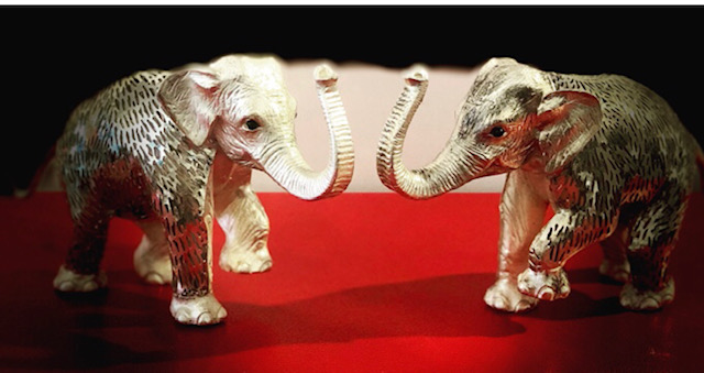 (Français) Collection lumière d’argent de Christofle :