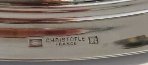 Poignées en laque de chine. diamètre avec anses : 33,5cm. Sans 26,5cm. Hauteur 4cm