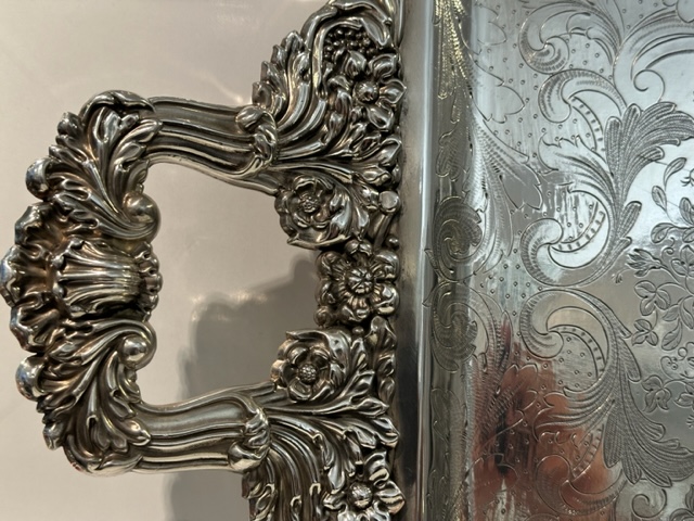 (Français) Grand plateau début XIX, garniture argent.